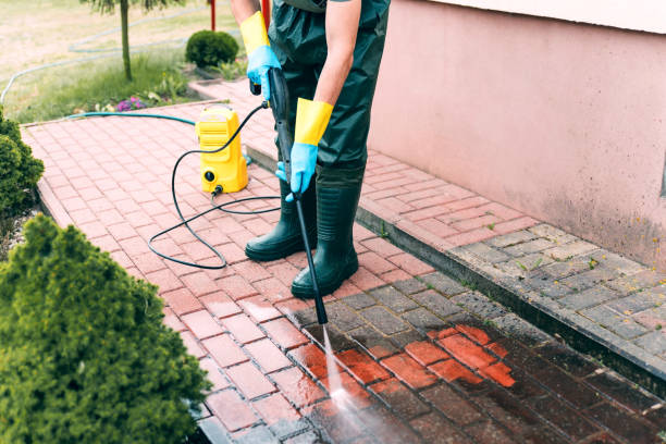 Best Parking Lot and Garage Cleaning  in Cloverdale, CA